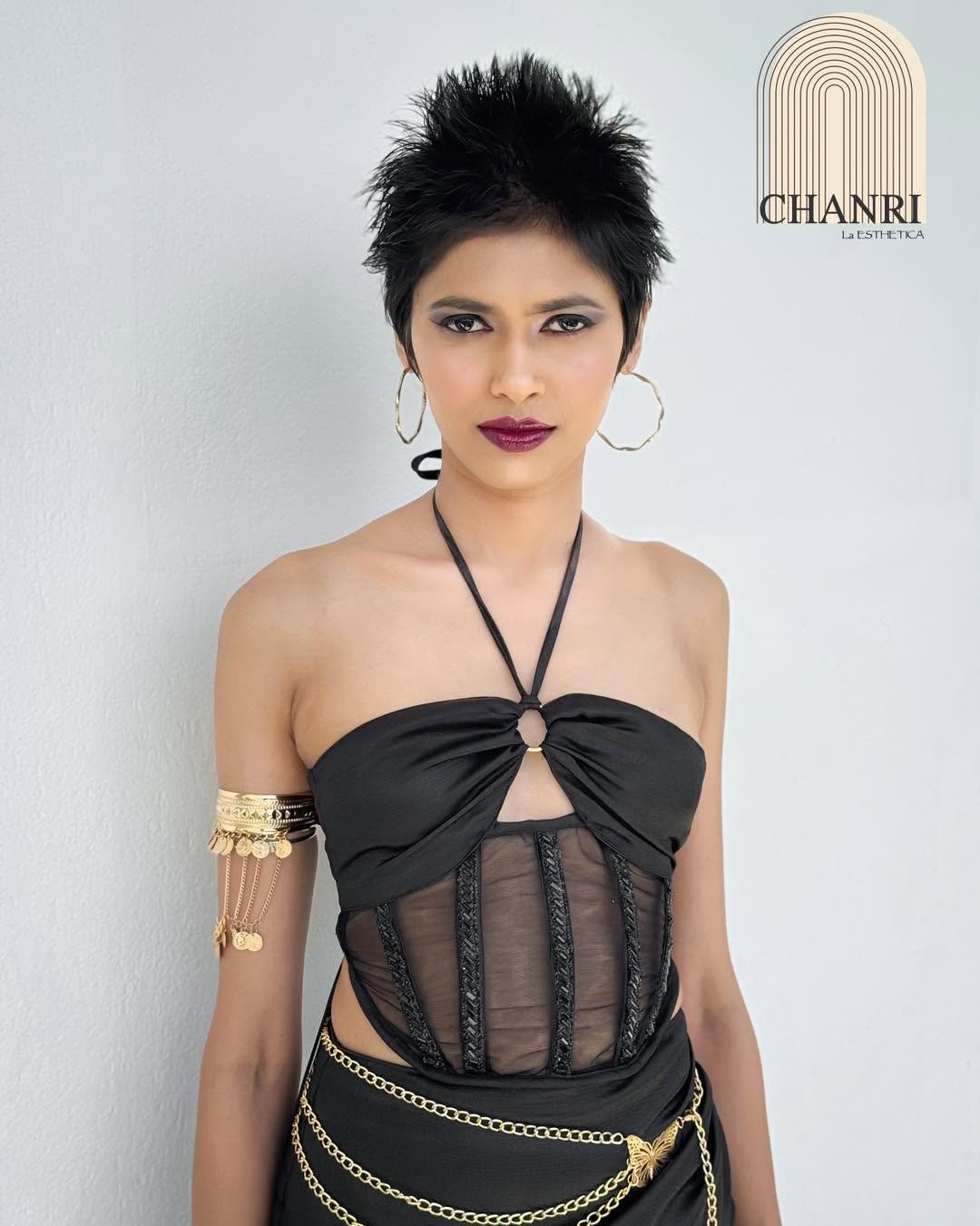 Textured pixie cut and bold makeup by CHANRI